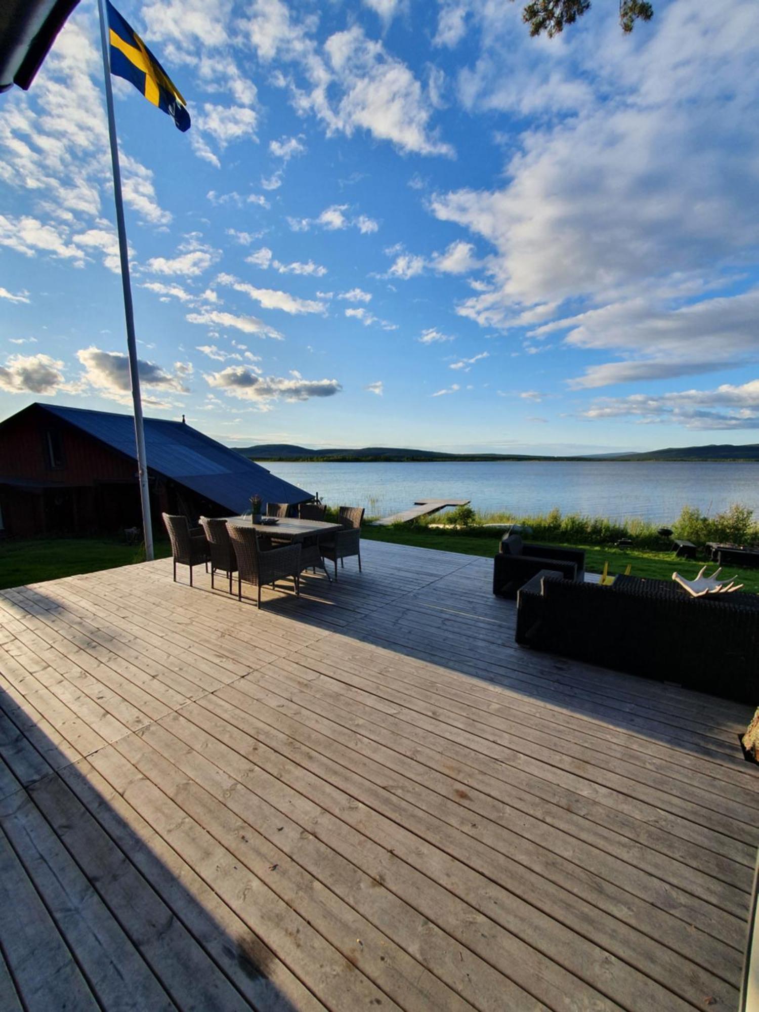 Camp Caroli Wooden Cabins Jukkasjärvi エクステリア 写真