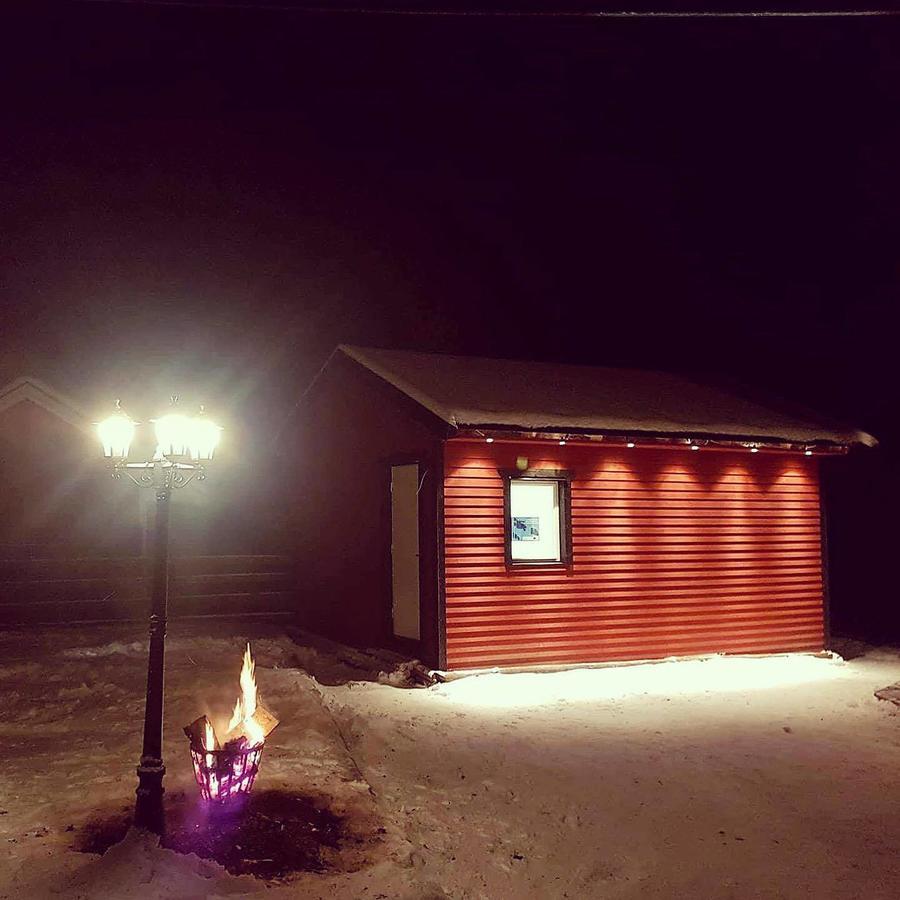 Camp Caroli Wooden Cabins Jukkasjärvi エクステリア 写真