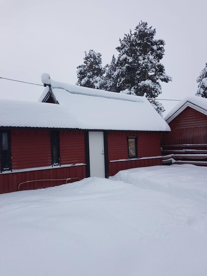 Camp Caroli Wooden Cabins Jukkasjärvi エクステリア 写真